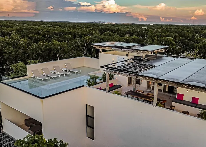 Downtown Delight -Roof With Pool & Bbq & Jungle Gym