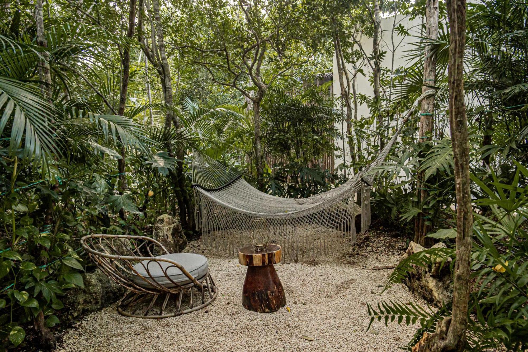 Downtown Delight -roof With Pool & Bbq & Jungle Gym Apartment